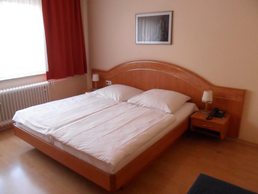 Hotel Europa Pforzheim Kamer foto