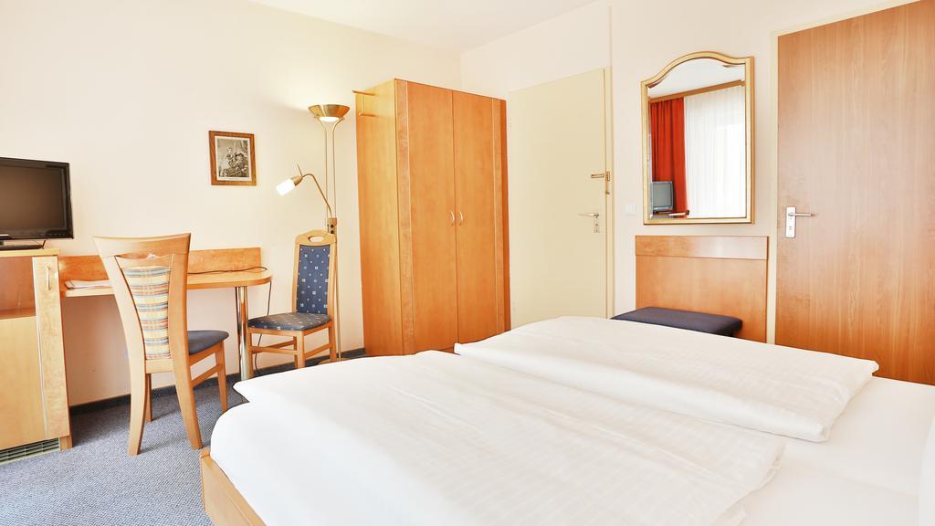 Hotel Europa Pforzheim Buitenkant foto