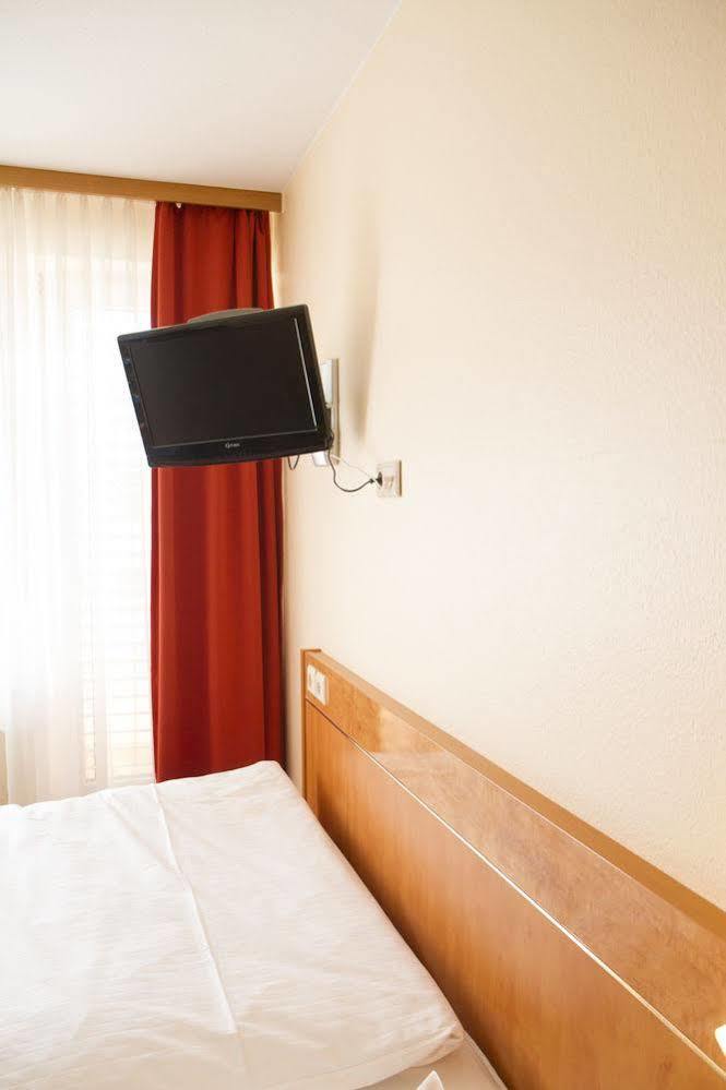 Hotel Europa Pforzheim Buitenkant foto
