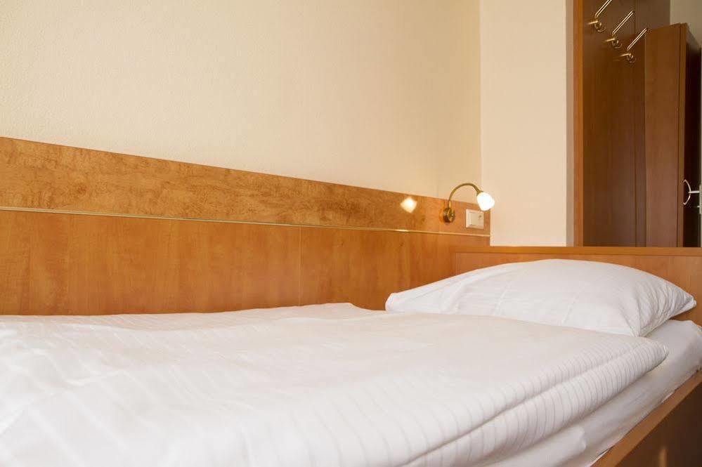 Hotel Europa Pforzheim Buitenkant foto